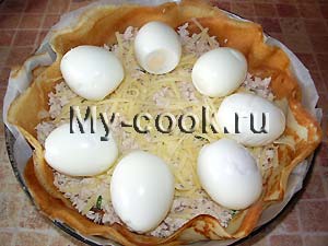 Блинчатый пирог с яйцом