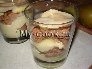 Десерт с грушей и кремом маскарпоне