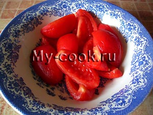 Баклажаны с томатной начинкой