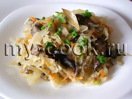 Капуста тушеная с грибами