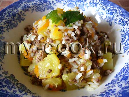 Кабачок с мясным фаршем и рисом. (Ленивый кабачок)